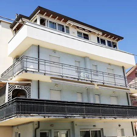 We - Sole Mare, Appartamento Riccione