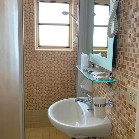 Bellini Hotel 2*