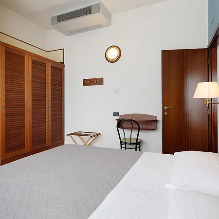 Avana Fronte Mare 3* Riccione