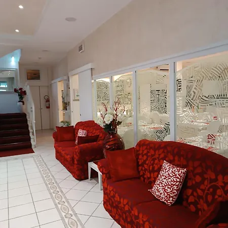Aurelia Hotel 2*
