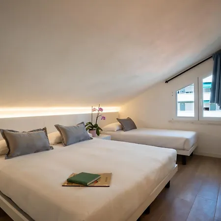 Apartment Inaugurazione 2024 - La Tua Mansardina A 100 Metri Dal Mare, 2 Da Letto Riccione