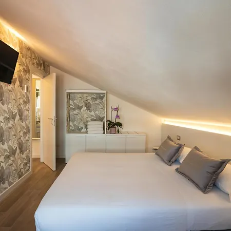 Apartment Inaugurazione 2024 - La Tua Mansardina A 100 Metri Dal Mare, 2 Da Letto *