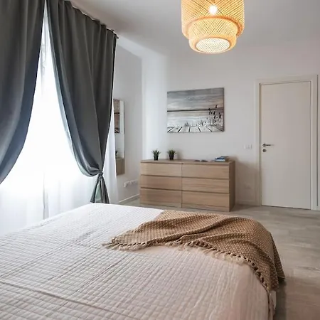 Apartment Nuovo E Confortevole Con Parcheggio