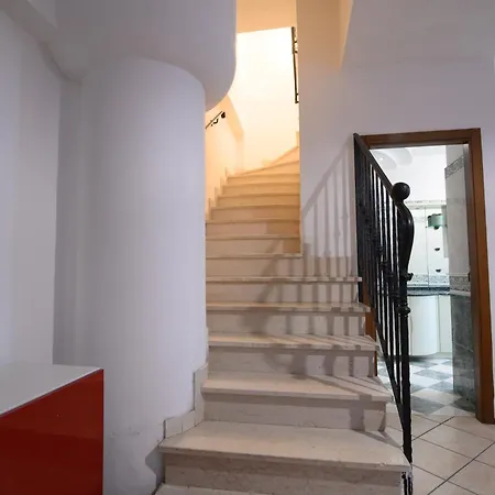 Villa Panoramica Con Giardino A