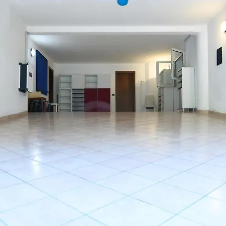 Panoramica Con Giardino A Villa *
