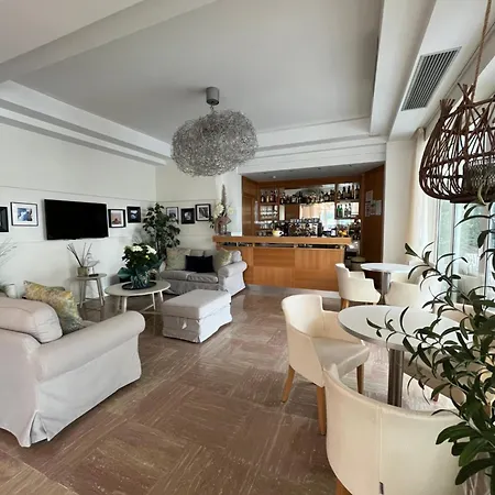 Hotel Mon Pays 3*
