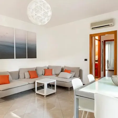 - La Tua Casa Con I Migliori Comfort Apartment