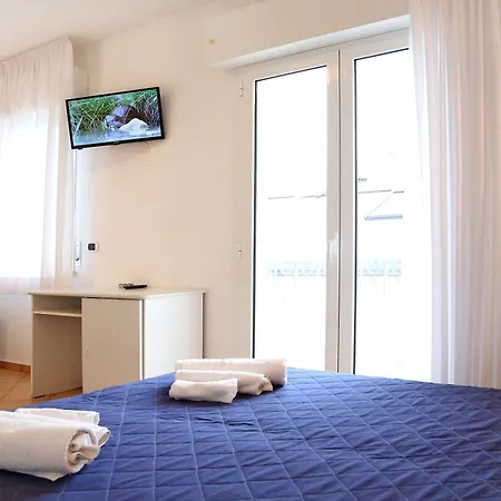 Edera - In Pieno Centro A Pochi Passi Dal Mare Szálloda Riccione