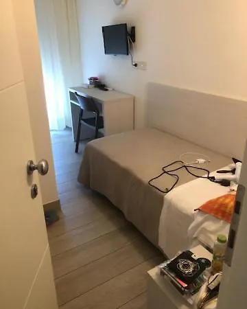 Hotel Pigalle 2*