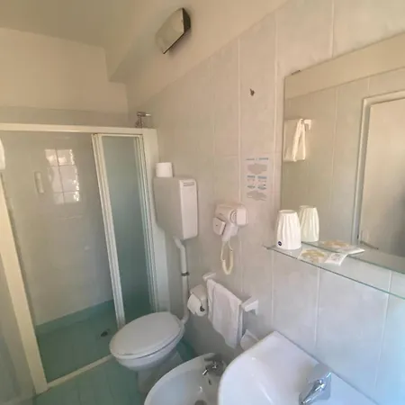 Paris Hotel 3*