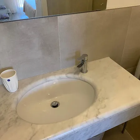 Paris Hotel 3*