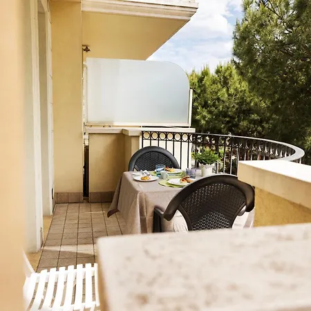 Greenmare Mare A 100 M, 2 Balconi E Parcheggio Gratuito Apartment Riccione