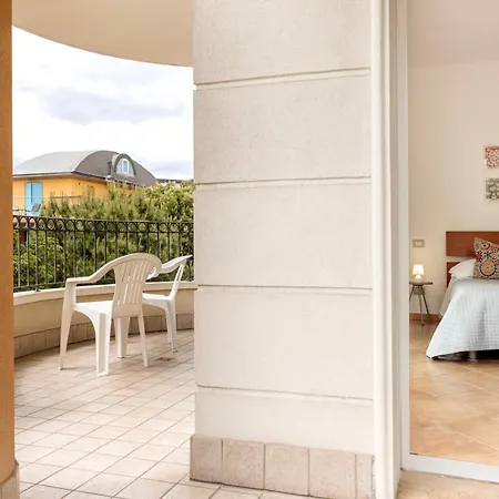 Apartment Greenmare Mare A 100 M, 2 Balconi E Parcheggio Gratuito *