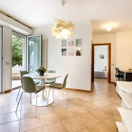 Apartment Greenmare Mare A 100 M, 2 Balconi E Parcheggio Gratuito Riccione