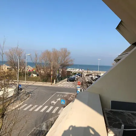 Riccione Sul Mare Con Servizio Spiaggia E Aquapark Riccione