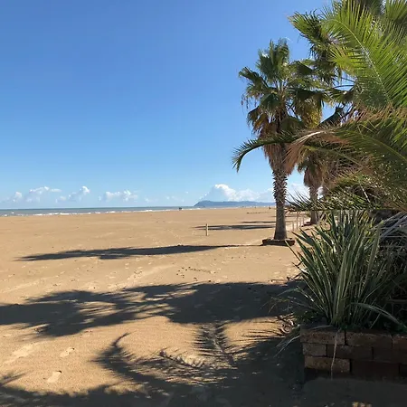 Riccione Sul Mare Con Servizio Spiaggia E Aquapark * Riccione