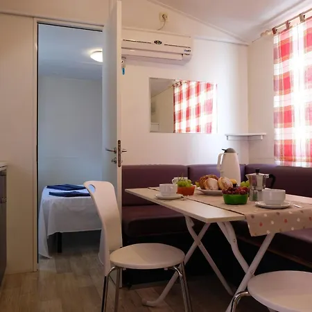 Campeggio Happy Camp Mobile Homes In *