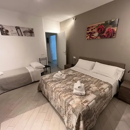 Giardini Apartment *