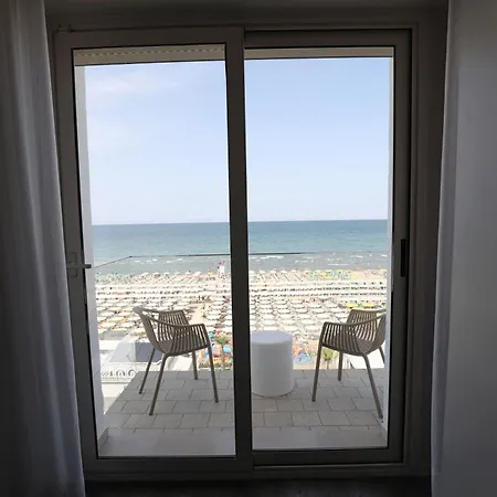 Hotel Daniel's Fronte Mare 3*