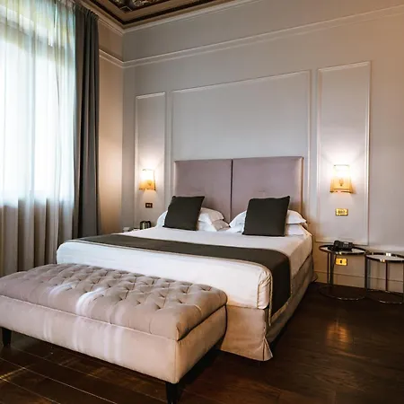 Hotel De La