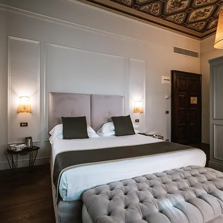 De La Hotel 4*