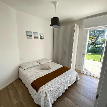 Con Giardino Indipendente 250 Mt Dal Mare Apartment