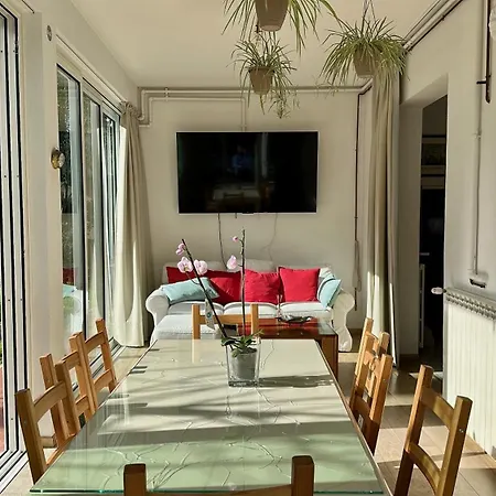 Renata Apartment *