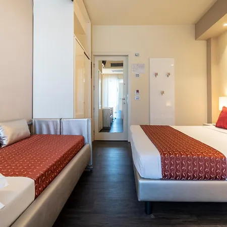 2000 Hotel