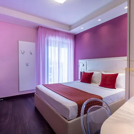 Hotel 2000