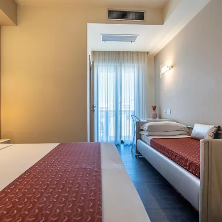 Hotel 2000 3*