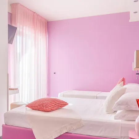 Hotel 2000