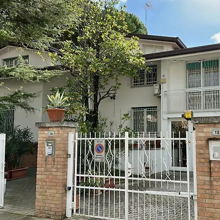 Renata Apartment *