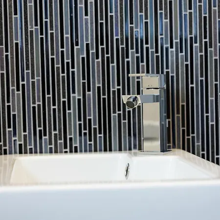 Penthouse18 - Jacuzzi On Master Bedroom Apartment *