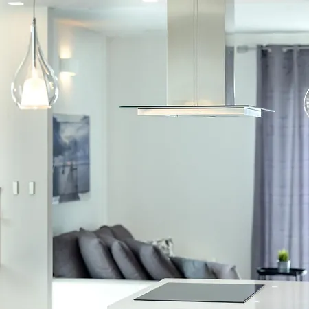 Penthouse18 - Jacuzzi On Master Bedroom