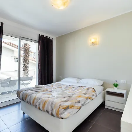 Penthouse18 - Jacuzzi On Master Bedroom * Riccione