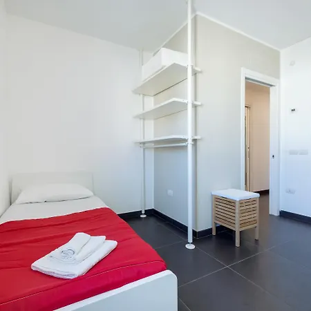 Penthouse18 - Jacuzzi On Master Bedroom Apartment *