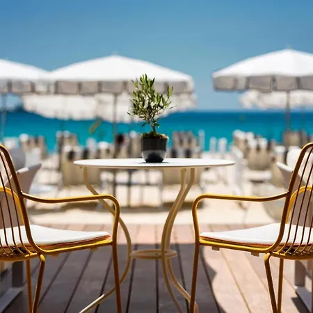 Union Park - Sul Mare Con Piscina 3* Riccione
