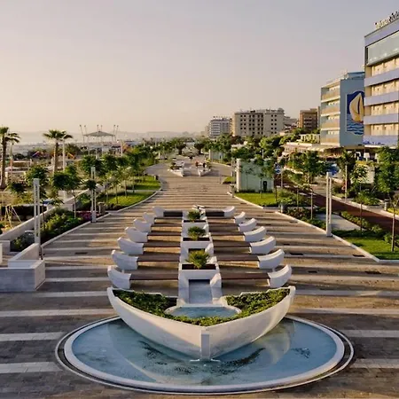 Union Park - Sul Mare Con Piscina Riccione