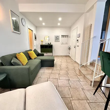 Vle Dante Riccione--lux Apt--2 Living Room--2 Matrimoniali Kingsize--2 Cucine Professionali--3 Bagni Completi--2 Parcheggi Gratuiti--250mt Dal Mare Riccione