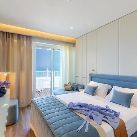 Hotel Tiffany's 4*