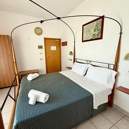 Nizza - Nuova Gestione Hotel 2*