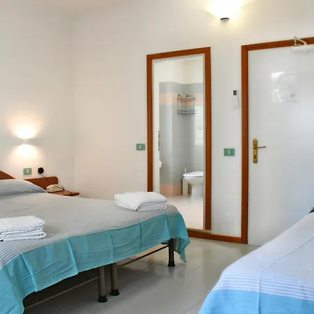 Hotel Exclusive In Pieno Centro - Nuova Gestione 2025 2*