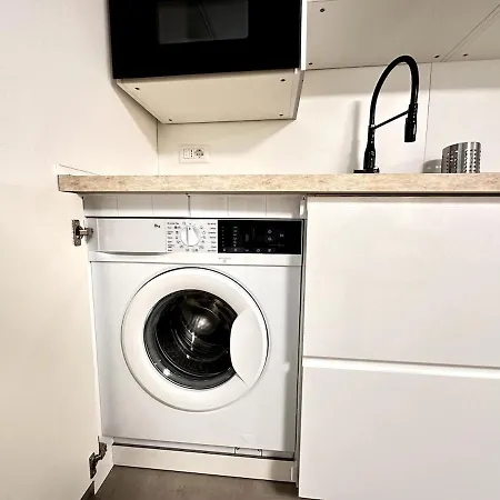 Apartment Vle Dante Riccione--lux Apt--2 Living Room--2 Matrimoniali Kingsize--2 Cucine Professionali--3 Bagni Completi--2 Parcheggi Gratuiti--250mt Dal Mare Riccione