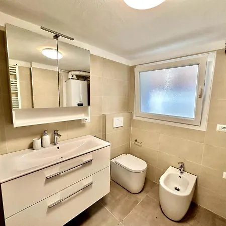 Vle Dante Riccione--lux Apt--2 Living Room--2 Matrimoniali Kingsize--2 Cucine Professionali--3 Bagni Completi--2 Parcheggi Gratuiti--250mt Dal Mare * Riccione