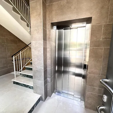Vle Dante Riccione--lux Apt--2 Living Room--2 Matrimoniali Kingsize--2 Cucine Professionali--3 Bagni Completi--2 Parcheggi Gratuiti--250mt Dal Mare Riccione