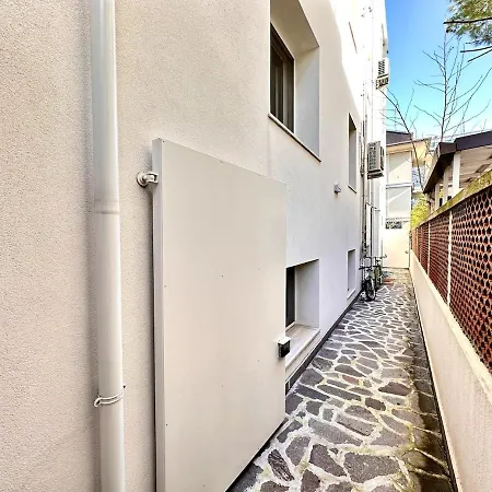 Vle Dante Riccione--lux Apt--2 Living Room--2 Matrimoniali Kingsize--2 Cucine Professionali--3 Bagni Completi--2 Parcheggi Gratuiti--250mt Dal Mare