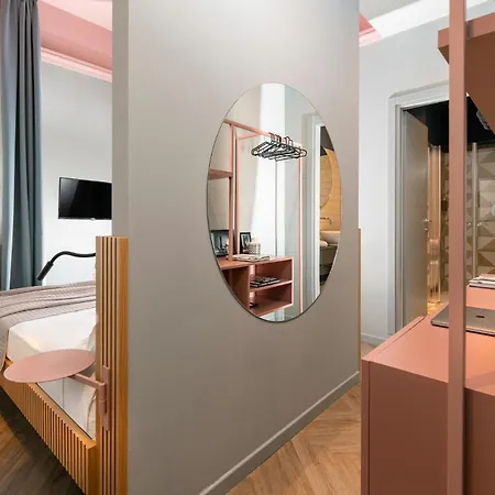Vagabond Hotel 3*