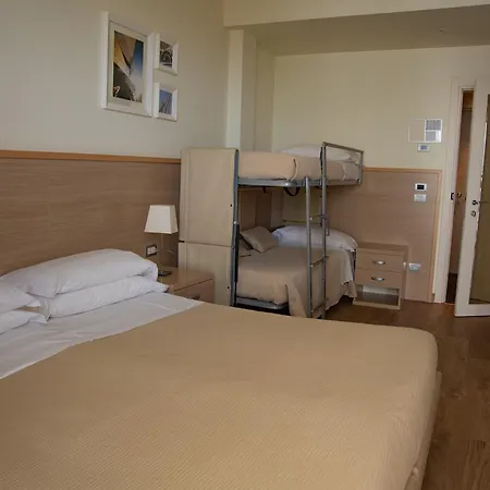 Kursaal - Fronte Mare Con Piscina Hotel