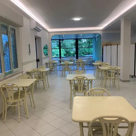 Smile Nuova Gestione Otel 2*