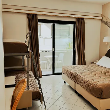 President - Vintage In Centro 4* リッチョーネ